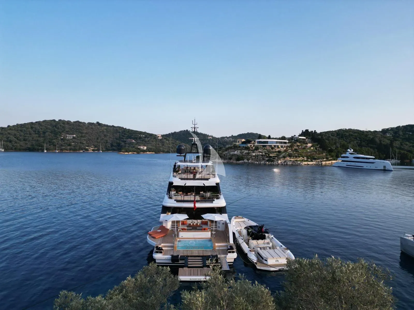 Charter Yacht HOW MUCH IS ENOUGH - Benetti Oasis 40m - 5 Cabins - Cannes - Nice - Antibes - St Tropez - Monaco - French Riviera