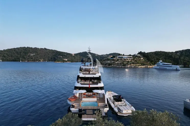 Charter Yacht HOW MUCH IS ENOUGH - Benetti Oasis 40m - 5 Cabins - Cannes - Nice - Antibes - St Tropez - Monaco - French Riviera