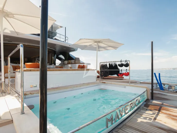 HOW MUCH IS ENOUGH Benetti Oasis 40m - main aft deck infinity pool HOW MUCH IS ENOUGH Benetti Oasis 40m - main aft deck infinity pool