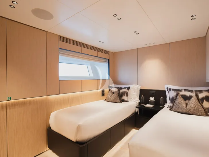 HOW MUCH IS ENOUGH Benetti Oasis 40m - twin cabin HOW MUCH IS ENOUGH Benetti Oasis 40m - twin cabin