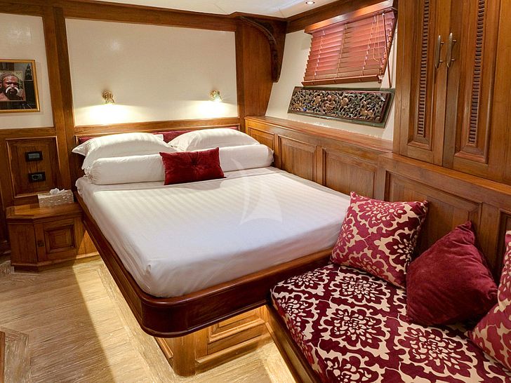 MUTIARA LAUT Phinisi 47m - VIP cabin 2 MUTIARA LAUT Phinisi 47m - VIP cabin 2