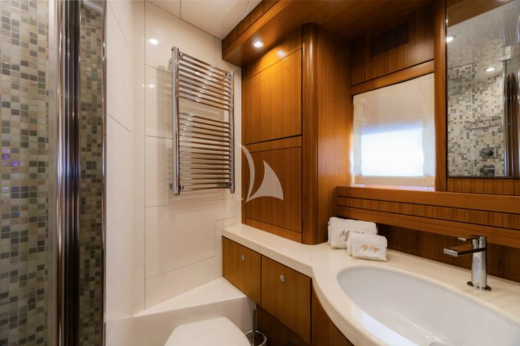 Charter Yacht MY WAY - Cantieri Vizianello 23m - 3 Cabins - Naples - Amalfi - Capri