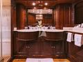 OAK Benetti Classic 115 - master cabin bathroom OAK Benetti Classic 115 - master cabin bathroom