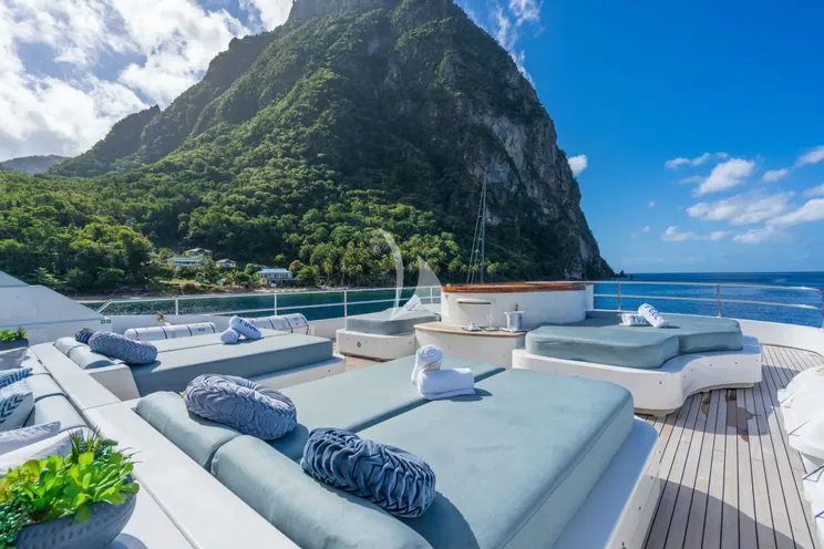 Charter Yacht OCEANOS - Mondomarine 49m - 7 Cabins - Cannes - Monaco - Capri - Amalfi