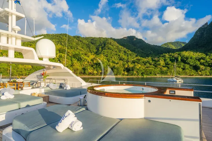 Charter Yacht OCEANOS - Mondomarine 49m - 7 Cabins - Cannes - Monaco - Capri - Amalfi