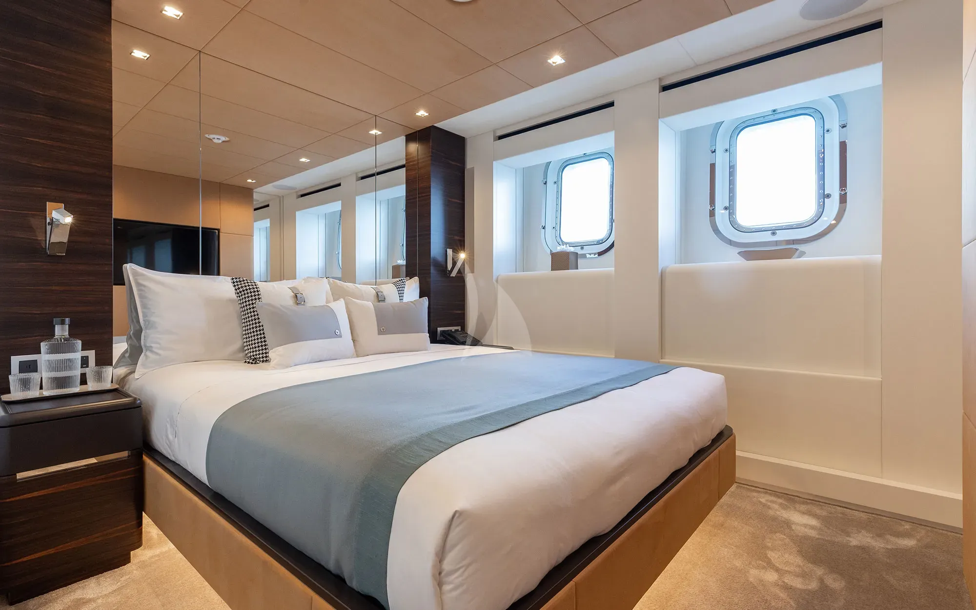 Charter Yacht ORION - Heesen 50m Aluminium FDHF - 6 Cabins - Cannes - St Tropez - Nice - Antibes - Monaco - French Riviera