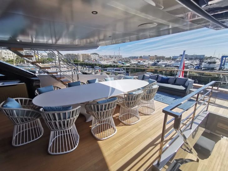 PANDION PEARL Sanlorenzo Bridge Deck PANDION PEARL Sanlorenzo Bridge Deck