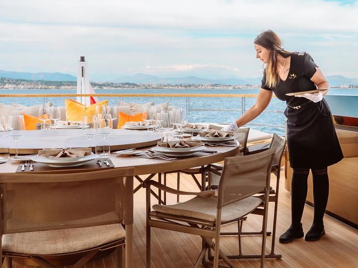 RAJA Admiral 55m Dining Alfresco RAJA Admiral 55m Dining Alfresco