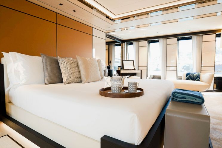 Charter Yacht RELIANCE - Heesen 55m - 6 Cabins - Monaco - Cannes - St Tropez