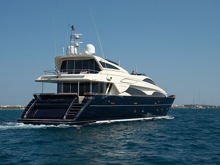 Riva Athena 115 BEYOND Yacht Running Riva Athena 115 BEYOND Yacht Running