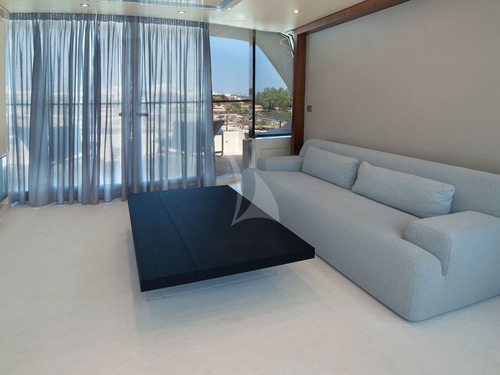 Riva Athena 115 BEYOND Yacht Skylounge Riva Athena 115 BEYOND Yacht Skylounge