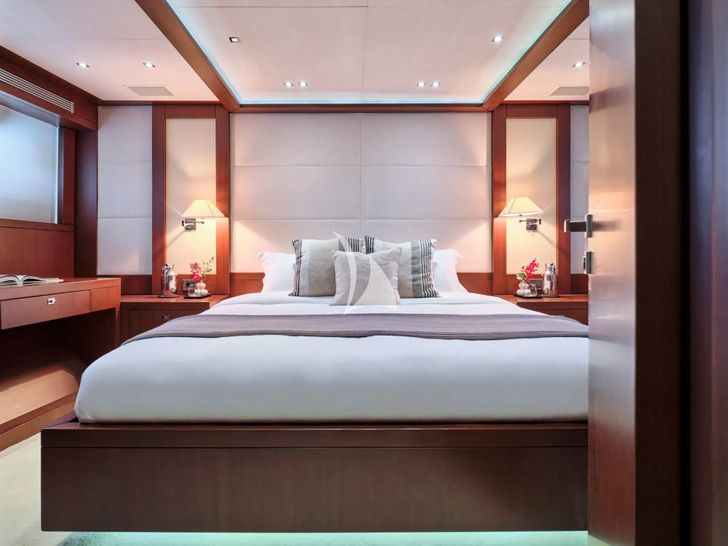 SANJANA Leight Notika Centaurian 108 - VIP cabin 1 SANJANA Leight Notika Centaurian 108 - VIP cabin 1