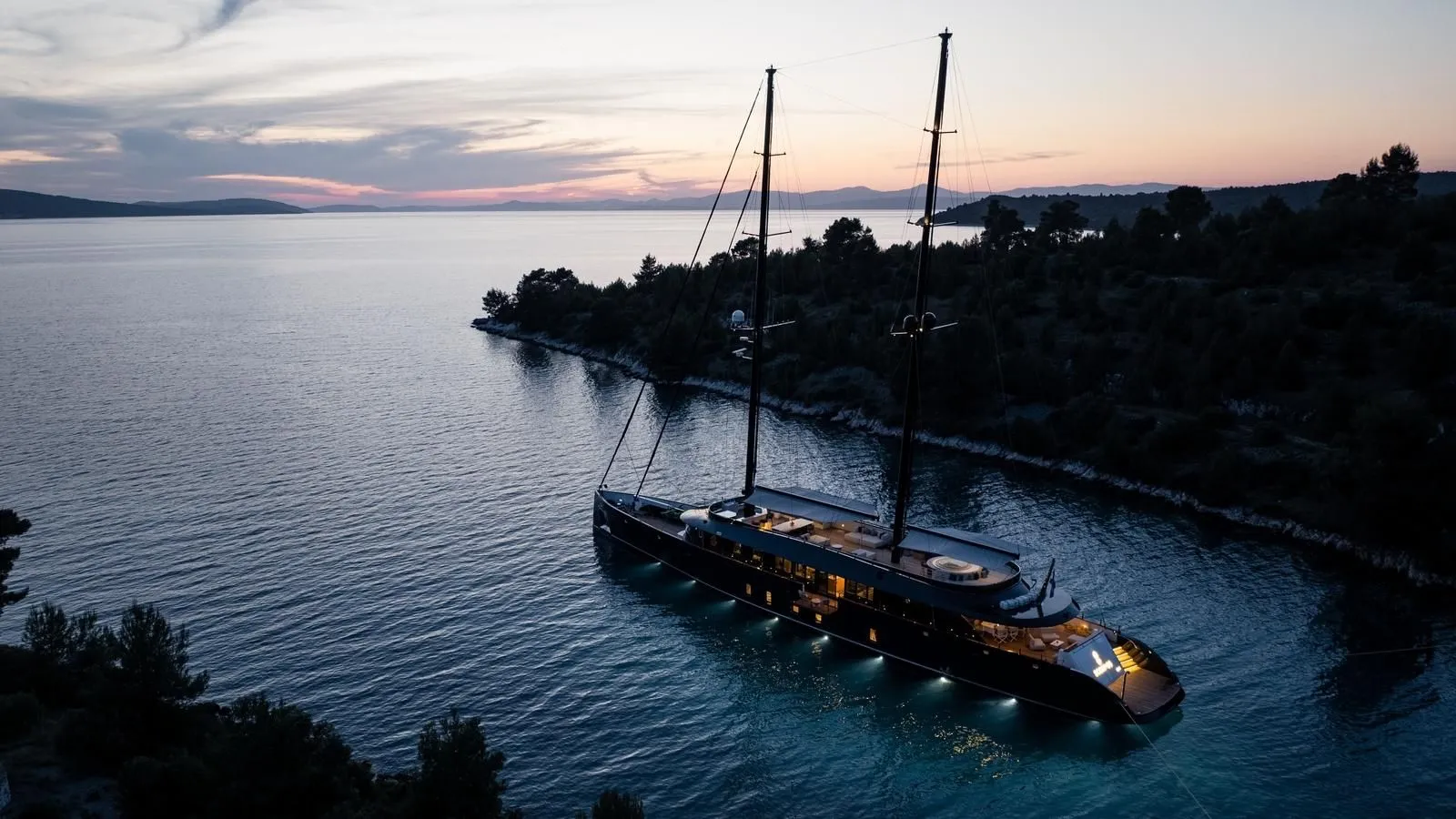 SCORPIOS Tramontana Anchor Night