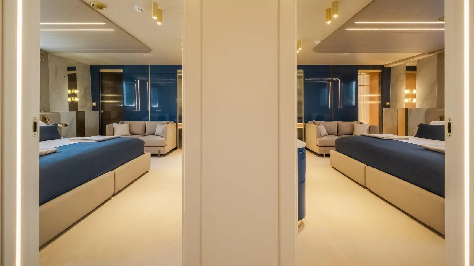 SCORPIOS Tramontana Mirror Cabins