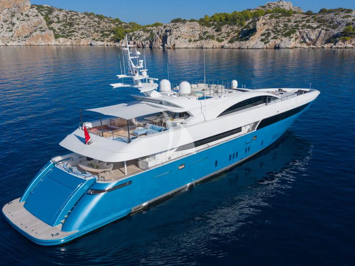 SEA WOLF Mondomarine 42m - anchored aft shot SEA WOLF Mondomarine 42m - anchored aft shot