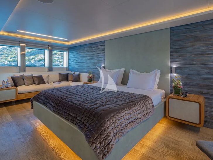 SEA WOLF Mondomarine 42m - master cabin bed and lounge SEA WOLF Mondomarine 42m - master cabin bed and lounge