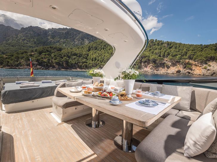 SUBLIME MAR Maiora 28m - sun deck breakfast SUBLIME MAR Maiora 28m - sun deck breakfast