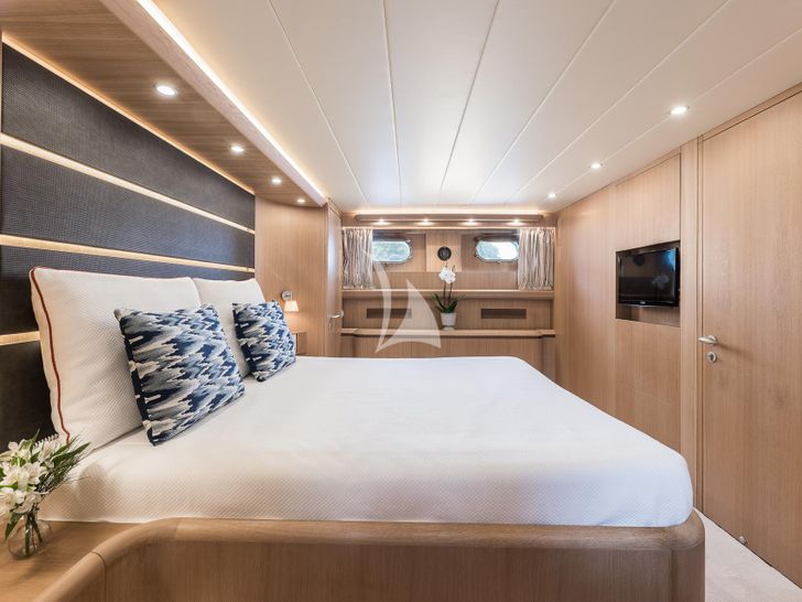 SUBLIME MAR Maiora 28m - master cabin bed SUBLIME MAR Maiora 28m - master cabin bed