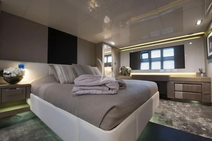 Charter Yacht SUMMER BREEZE - Pearl 75 - 4 Cabins - Cannes - Golfe Juan - Monaco - Antibes - St Tropez