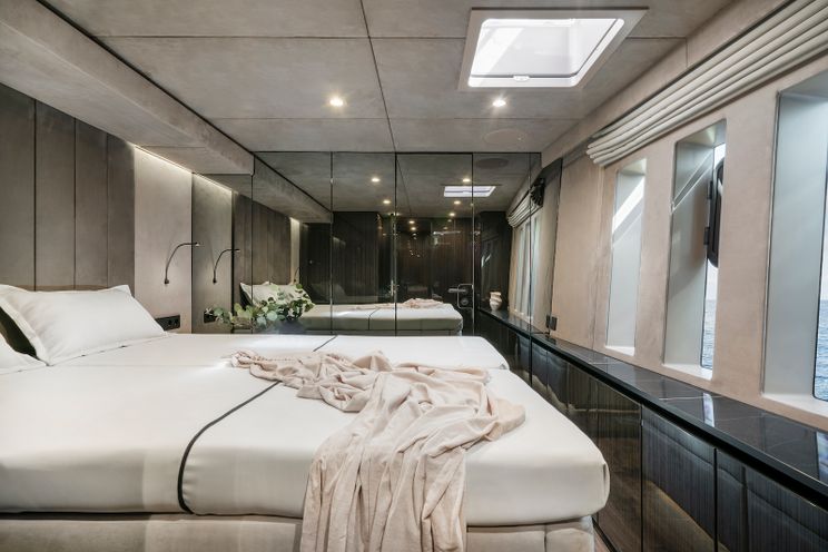 Charter Yacht GREYB - Sunreef 80 - 4 Cabins - Naples - Capri - Positano - Amalfi Coast