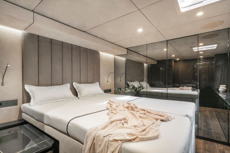 Charter Yacht GREYB - Sunreef 80 - 4 Cabins - Naples - Capri - Positano - Amalfi Coast