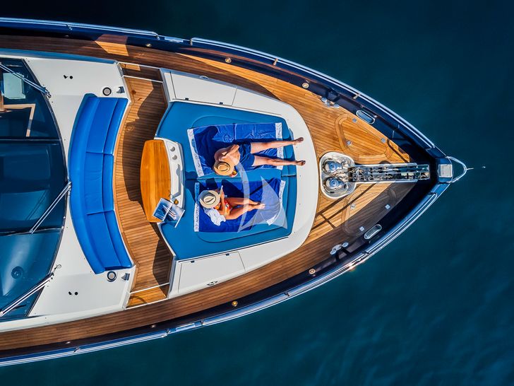 Sunseeker Manhattan 86 THE BEST WAY Bow Aerial