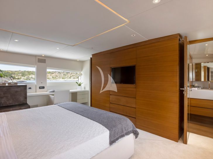TROPICANA Admiral 30m Master Forward TROPICANA Admiral 30m Master Forward