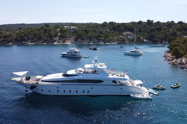 Charter Yacht TUSCAN SUN - Maiora 106 - 5 Cabins - Split - Hvar - Korcula - Dubrovnik