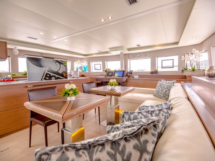 VALIUM Lagoon 62 Saloon VALIUM Lagoon 62 Saloon