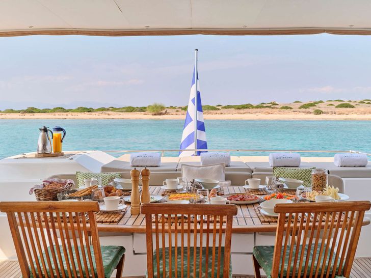 WORLD'S END Fountaine Pajot Galathea 65 - alfresco dining area WORLD'S END Fountaine Pajot Galathea 65 - alfresco dining area