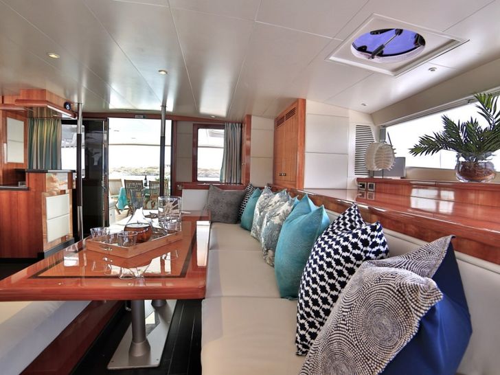 WORLD'S END Fountaine Pajot Galathea 65 - saloon seating and dining WORLD'S END Fountaine Pajot Galathea 65 - saloon seating and dining
