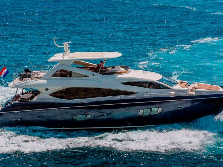 THE BEST WAY Sunseeker 86 - cruising THE BEST WAY Sunseeker 86 - cruising