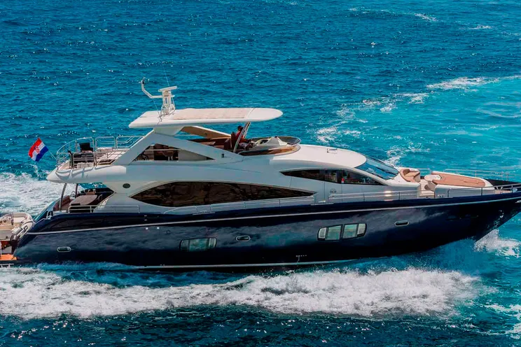 Charter Yacht THE BEST WAY - Sunseeker 86 - 4 Cabins - Split - Dubrovnik - Hvar - Tivat - Croatia