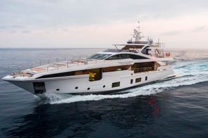 HEED - Azimut Grande 35m - 5 cabins - Split - Trogir - Hvar