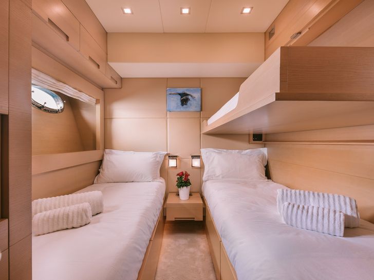 THIS IS MINE Posillipo Technema 85 - twin cabin THIS IS MINE Posillipo Technema 85 - twin cabin