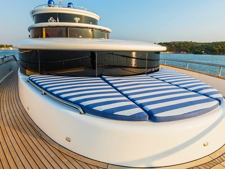 JOHNSON BABY foredeck JOHNSON BABY foredeck