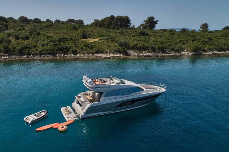 Charter Yacht SIMULL - Prestige 630S - 3 Cabins - Split - Dubrovnik - Hvar