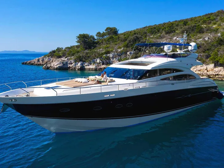 AGAVE Princess V85 - side profile AGAVE Princess V85 - side profile