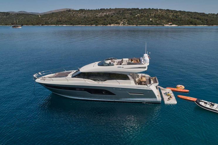 Charter Yacht SIMULL - Prestige 630S - 3 Cabins - Split - Dubrovnik - Hvar
