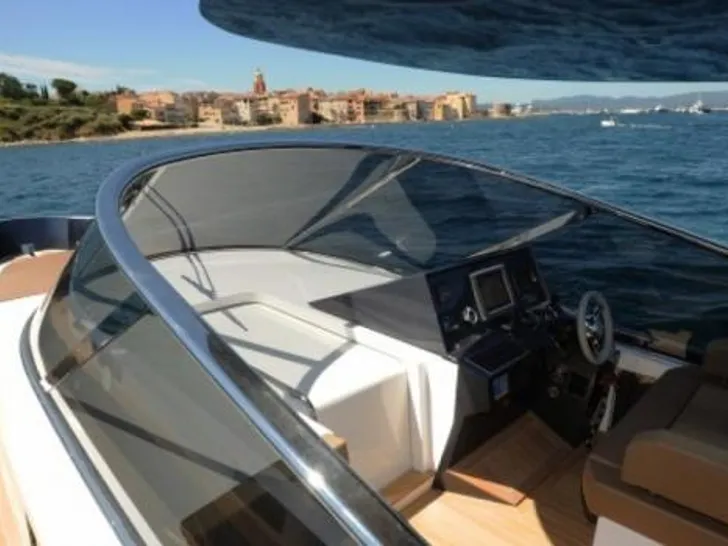 Med 48 - cockpit Med 48 - cockpit