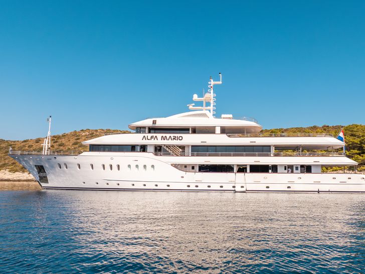 ALFA MARIO Custom 52m - side profile ALFA MARIO Custom 52m - side profile