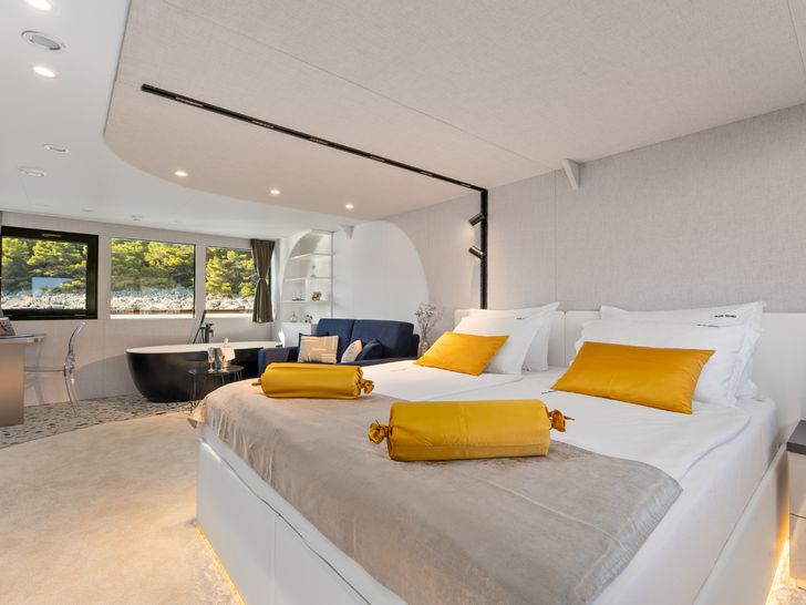 ALFA MARIO Custom 52m - master cabin ALFA MARIO Custom 52m - master cabin