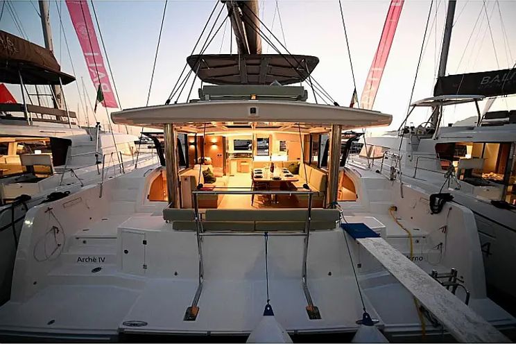 Charter Yacht ARCHE IV - Bali 4.8 - 5 cabins - Italy - Salerno