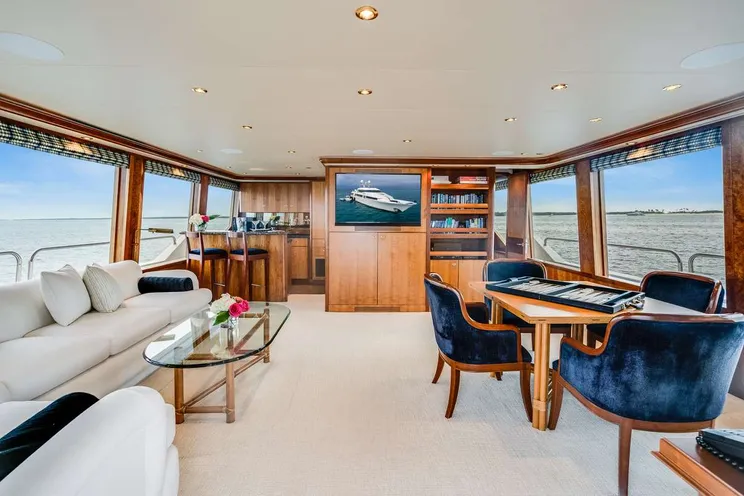 Charter Yacht AVALINA - Westport 130 - 5 Cabins - Nassau - Exumas - Bahamas