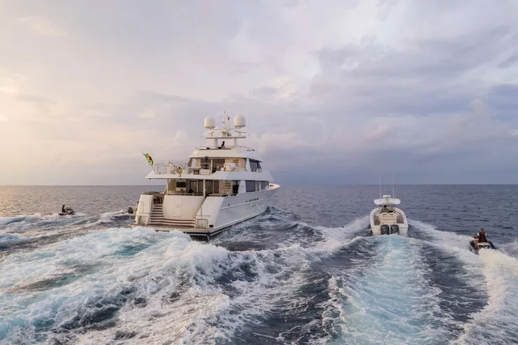 Charter Yacht AVALINA - Westport 130 - 5 Cabins - Nassau - Exumas - Bahamas