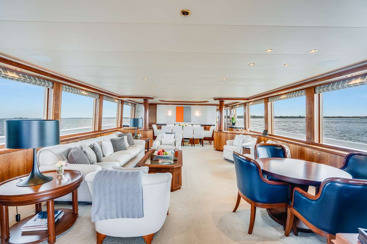 Charter Yacht AVALINA - Westport 130 - 5 Cabins - Nassau - Exumas - Bahamas