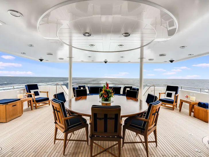 AVALINA Westport 130 - aft deck AVALINA Westport 130 - aft deck