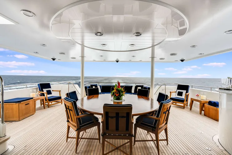 Charter Yacht AVALINA - Westport 130 - 5 Cabins - Nassau - Exumas - Bahamas