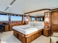 AVALINA Westport 130 - master cabin AVALINA Westport 130 - master cabin