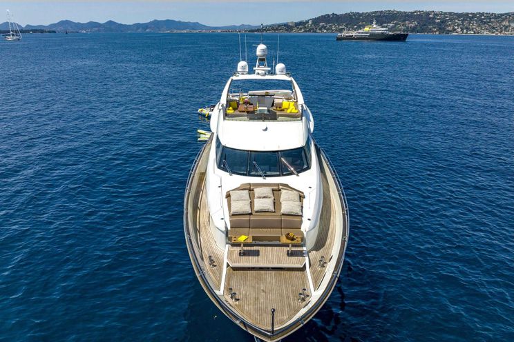 Charter Yacht QUANTUM - Peri 29 - 4 Cabins - Cannes - Antibes - Nice - St Tropez - French Riviera - Monaco